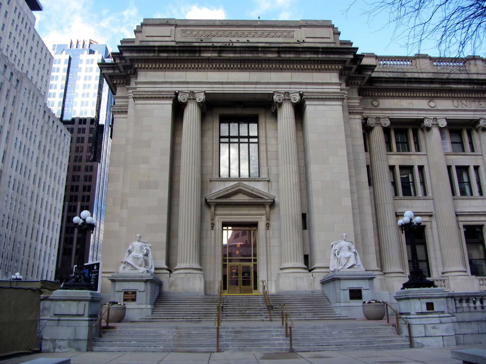 The exterior of a United States federal courthouse