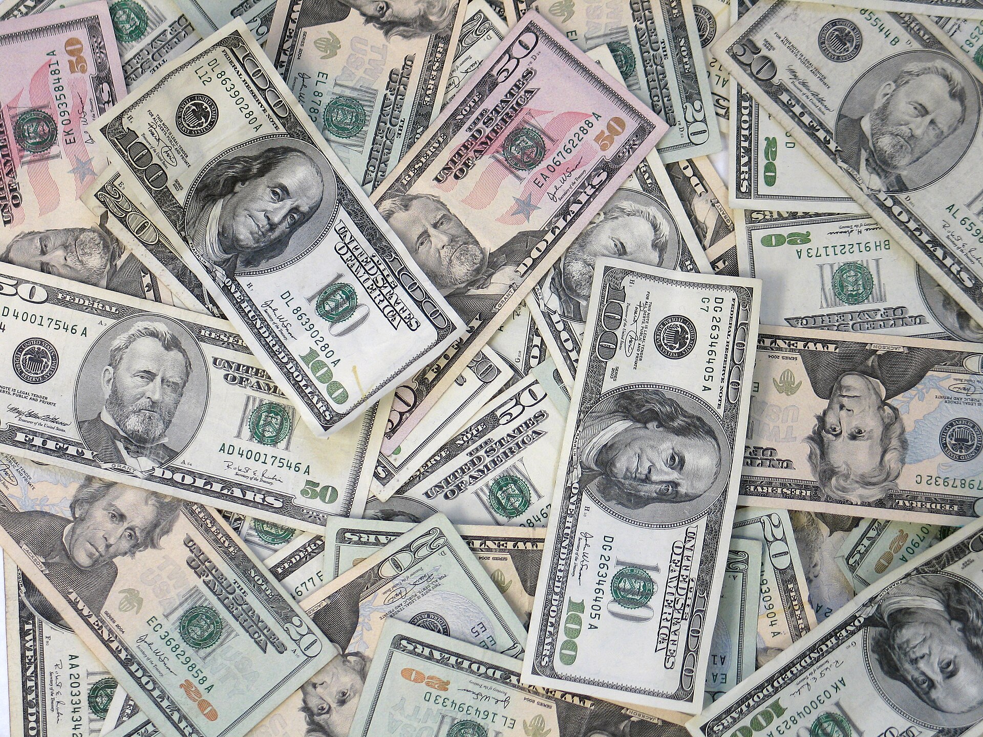 A fan of U.S. banknotes