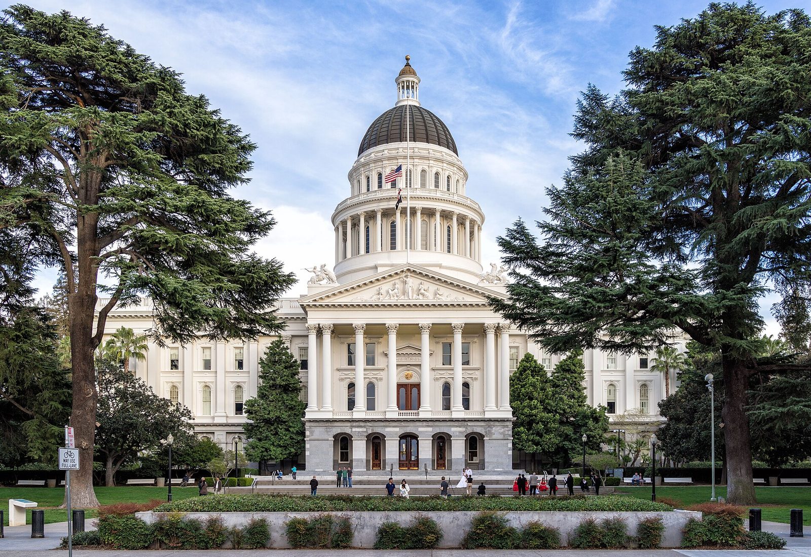The California State Capitol in Sacramento, seen from 10th Street