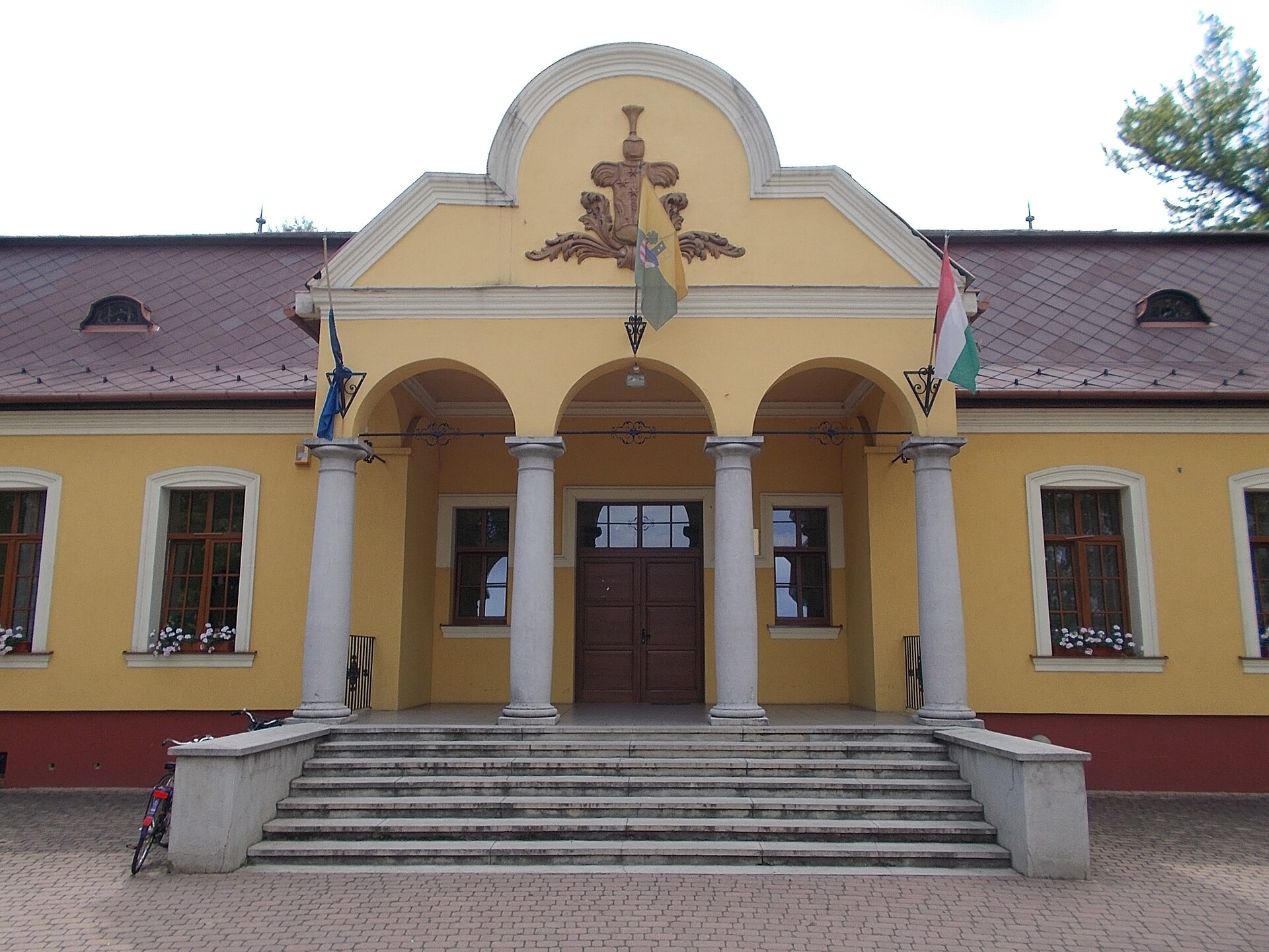 A government office building with tall columns