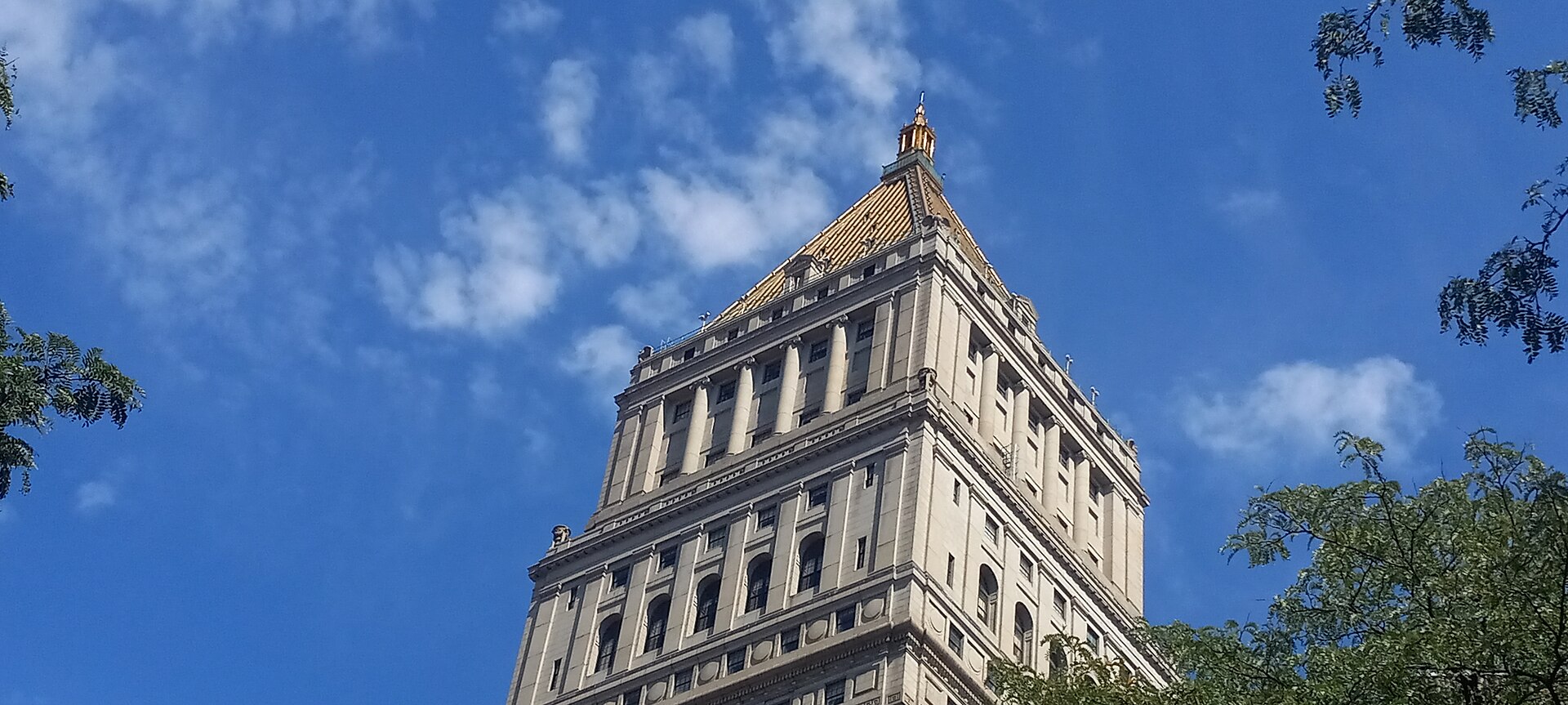 A United States courthouse — the venue where licensed bankruptcy and litigation work happens.
